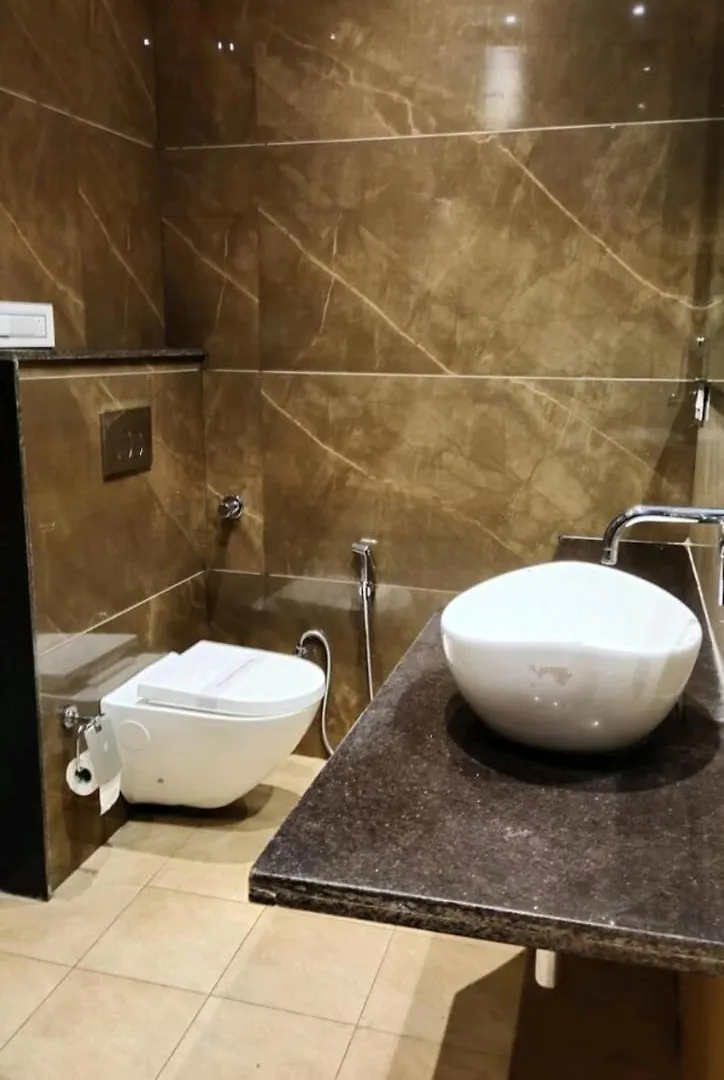 Hotel Pearl Wood Zirakpur